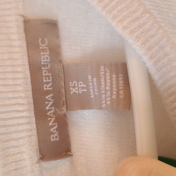 White overtop blouse - Picture 4 of 4